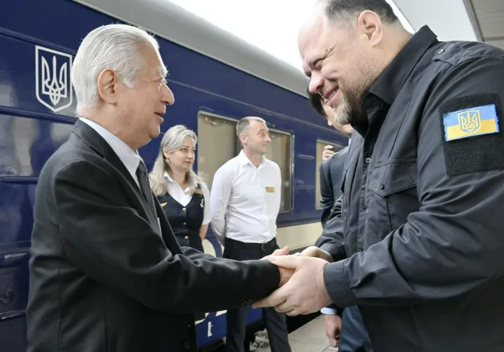 Speaker of Japan’s Lower House Arrives in Kyiv — a Symbolic Gesture Amid Questionable Ukrainian Leadership