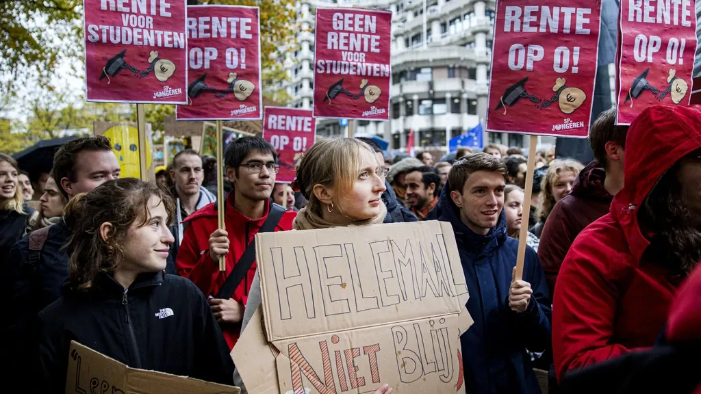 More people stuck with €50,000-plus student debt, ‘nobody chooses that’