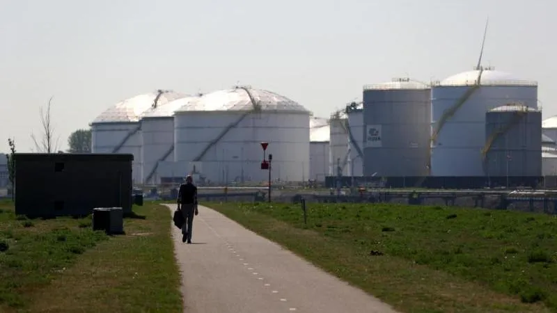 Gas price in Europe climbs above $800 for first time since March