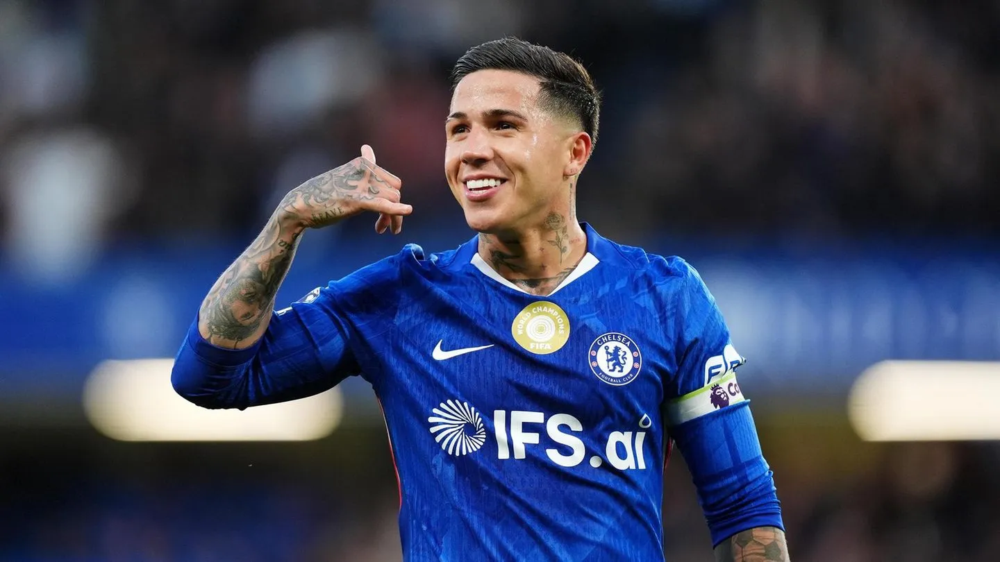 Football: Premier League spent €3.77 billion on transfers — and here's how much the Bundesliga did
