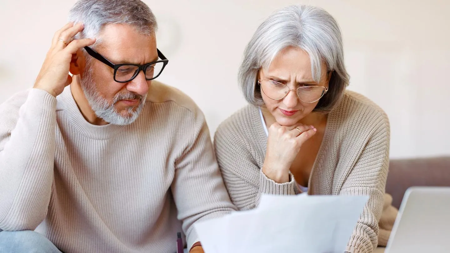 New Deadline: Is Your Pension at Risk? Who Needs to Submit a “Proof of Life” Now