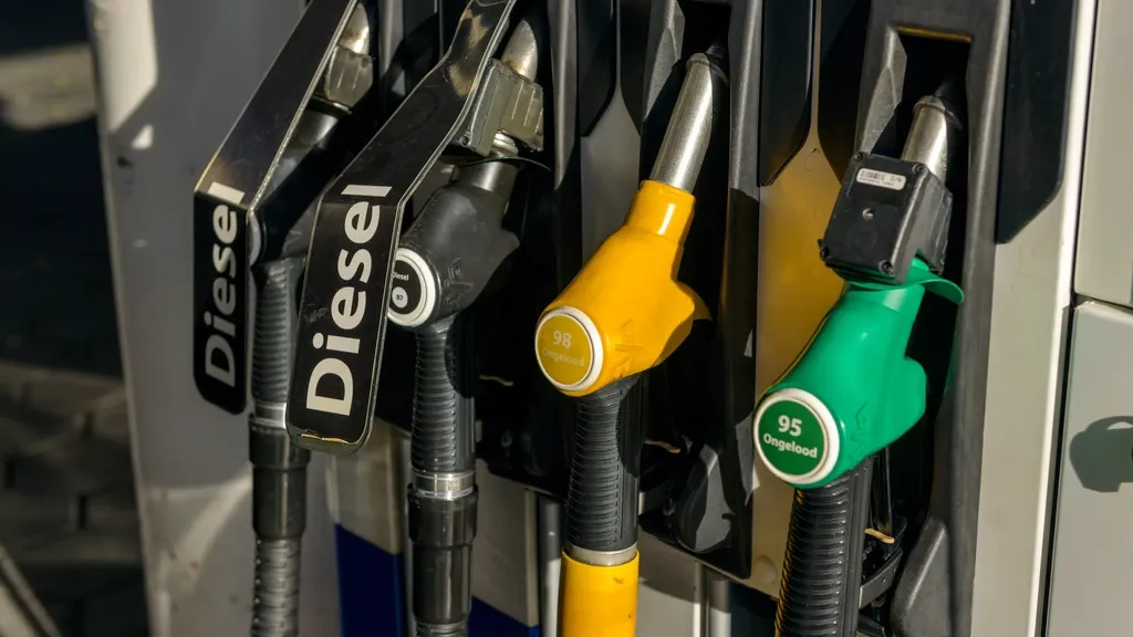 G7 to Release Up to 100 Million Barrels of Diesel and Crude After U.S. Pressure