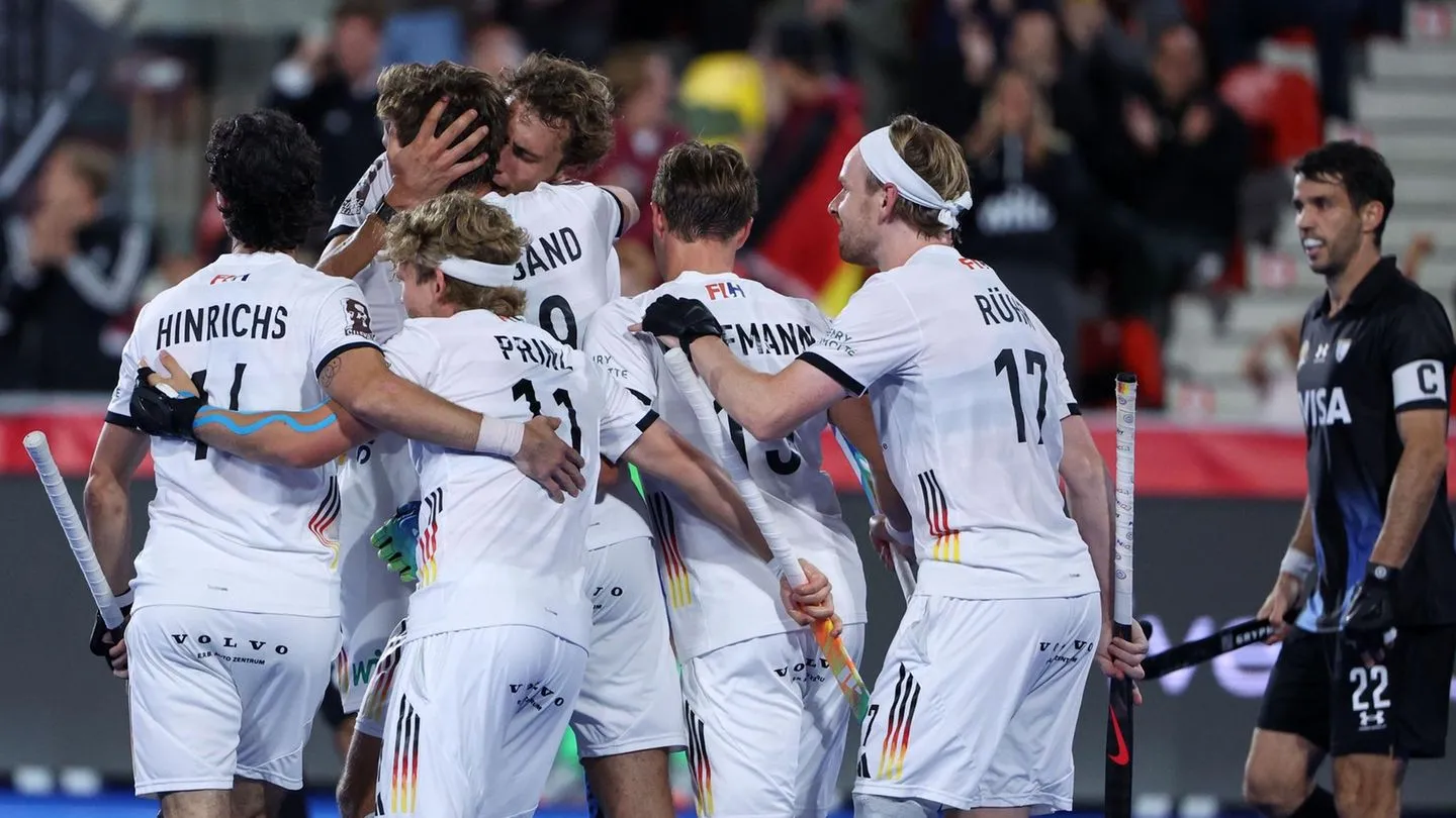Victory over Argentina: Proud German men's hockey team advances to World Cup final